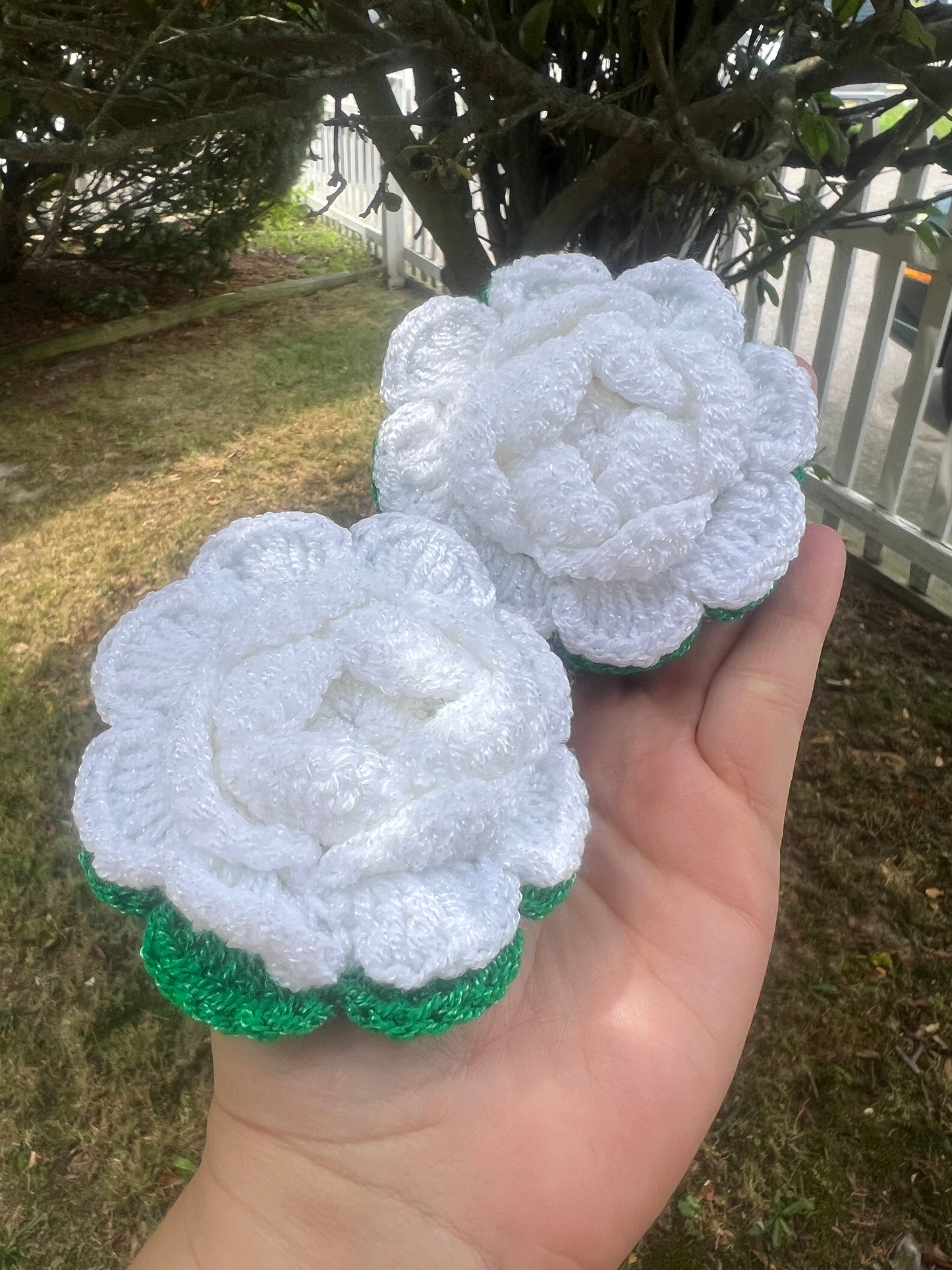 Scrunchie hair Coletas flor a crochet Blanco y Verde (pack x2)
