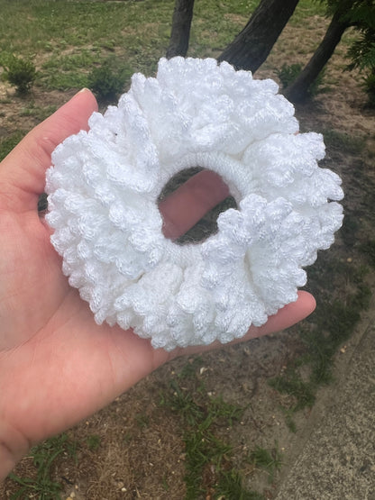 Scrunchies hair coletas a crochet - Blanco