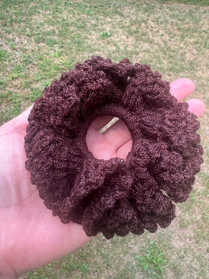 Scrunchie Crochet Hecho a Mano — Marrón